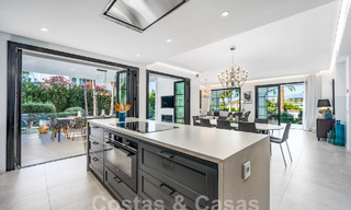 Villa mediterránea de lujo en venta en el corazón del valle del golf de Nueva Andalucía en Marbella 57536 