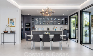 Villa mediterránea de lujo en venta en el corazón del valle del golf de Nueva Andalucía en Marbella 57543 