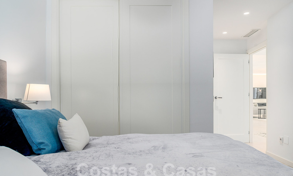 Villa mediterránea de lujo en venta en el corazón del valle del golf de Nueva Andalucía en Marbella 57556