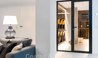 Villa mediterránea de lujo en venta en el corazón del valle del golf de Nueva Andalucía en Marbella 57564 