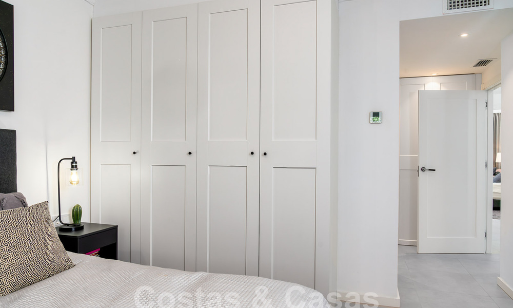 Villa mediterránea de lujo en venta en el corazón del valle del golf de Nueva Andalucía en Marbella 57575