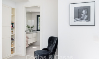 Villa mediterránea de lujo en venta en el corazón del valle del golf de Nueva Andalucía en Marbella 57580 