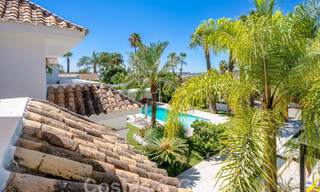 Villa mediterránea de lujo en venta en el corazón del valle del golf de Nueva Andalucía en Marbella 57594 