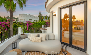 Villa de lujo con carácter en un estilo arquitectónico único en venta en el corazón del valle del golf en Nueva Andalucía, Marbella 57618 