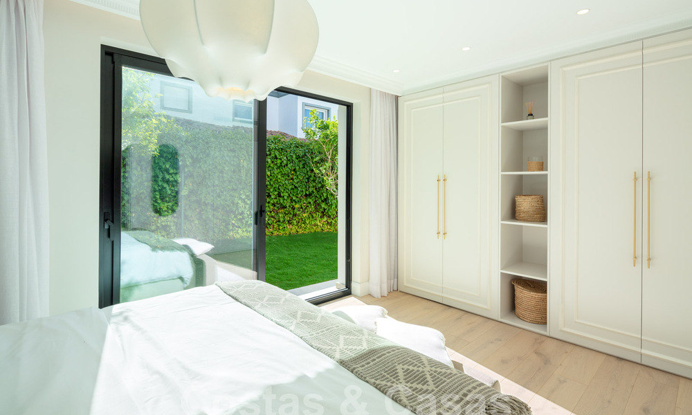 Villa de lujo con carácter en un estilo arquitectónico único en venta en el corazón del valle del golf en Nueva Andalucía, Marbella 57628