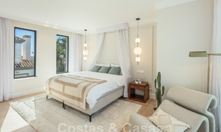 Villa de lujo con carácter en un estilo arquitectónico único en venta en el corazón del valle del golf en Nueva Andalucía, Marbella 57638 