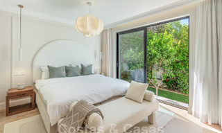 Villa de lujo con carácter en un estilo arquitectónico único en venta en el corazón del valle del golf en Nueva Andalucía, Marbella 57640 