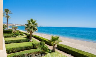 Fantástico apartamento en venta en primera línea de playa con vistas frontales al mar a pocos minutos del centro de Estepona 57058 