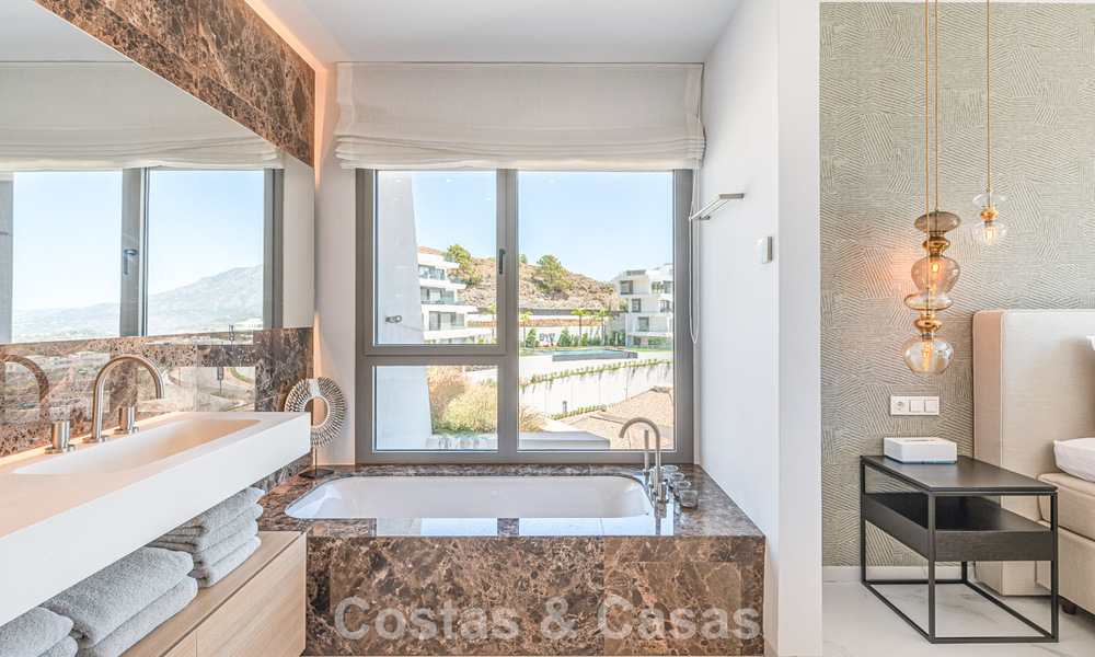 Sofisticado apartamento en venta con fenomenales vistas, en un exclusivo complejo en Marbella - Benahavis 58199