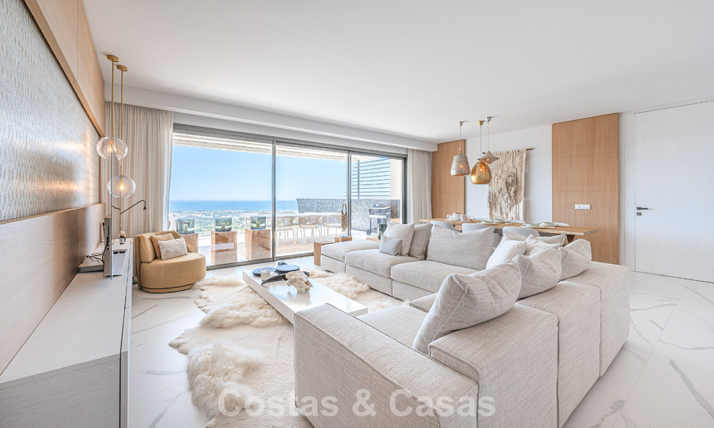Sofisticado apartamento en venta con fenomenales vistas, en un exclusivo complejo en Marbella - Benahavis 58200