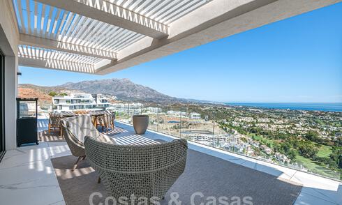 Moderno ático en venta con piscina privada y vistas panorámicas al mar en las colinas de Marbella - Benahavis 58443