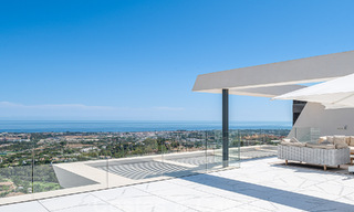 Moderno ático en venta con piscina privada y vistas panorámicas al mar en las colinas de Marbella - Benahavis 58455 