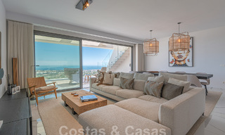 Moderno ático en venta con piscina privada y vistas panorámicas al mar en las colinas de Marbella - Benahavis 58479 