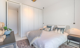 Moderno ático en venta con piscina privada y vistas panorámicas al mar en las colinas de Marbella - Benahavis 58495 