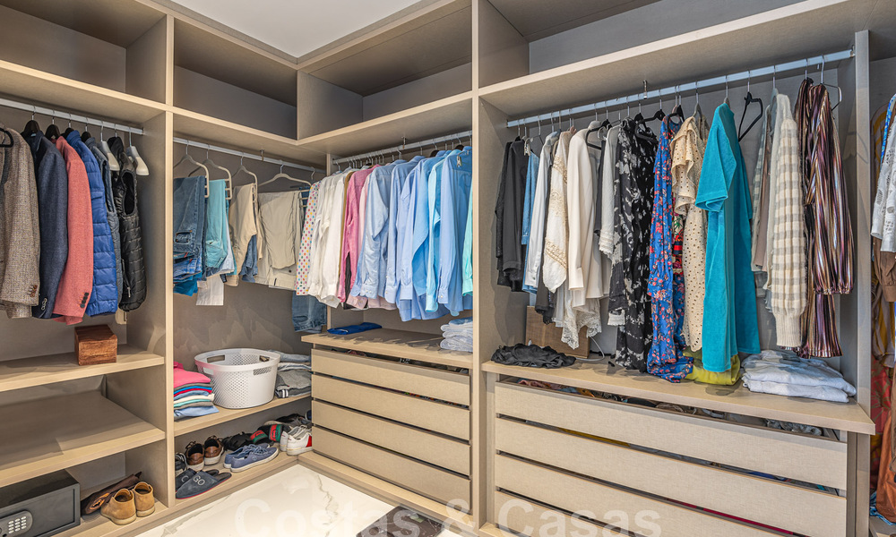 Moderno ático en venta con piscina privada y vistas panorámicas al mar en las colinas de Marbella - Benahavis 58496