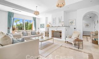 Villa de lujo en un estilo clásico español en venta en urbanización cerrada de golf de La Quinta, Marbella - Benahavis 58259 
