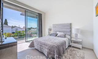 Sofisticada villa de diseño con 2 piscinas en venta, a poca distancia de la playa, Marbella centro y todos los servicios 58539 