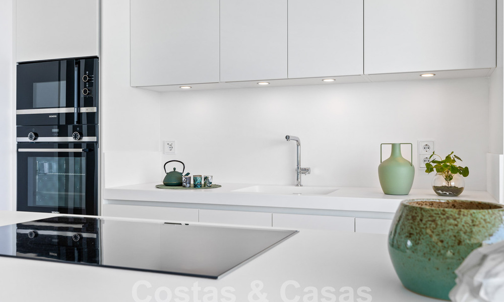 Ático moderno en venta, en un exclusivo resort de golf en las colinas de Marbella - Benahavis 58387