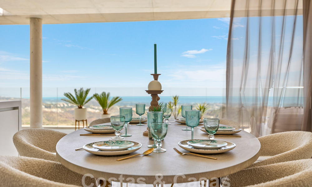 Ático moderno en venta, en un exclusivo resort de golf en las colinas de Marbella - Benahavis 58388