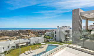 Ático moderno en venta, en un exclusivo resort de golf en las colinas de Marbella - Benahavis 58408 