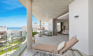 Ático moderno en venta, en un exclusivo resort de golf en las colinas de Marbella - Benahavis 58410 