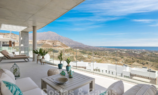Ático moderno en venta, en un exclusivo resort de golf en las colinas de Marbella - Benahavis 58411 