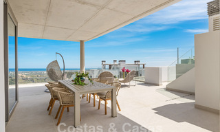Ático moderno en venta, en un exclusivo resort de golf en las colinas de Marbella - Benahavis 58417 
