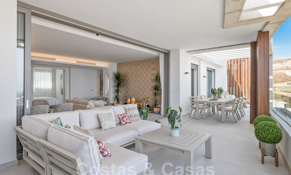 Magnifico apartamento nuevo en venta con inmejorables vistas al mar, golf y montaña, Marbella - Benahavis 58364