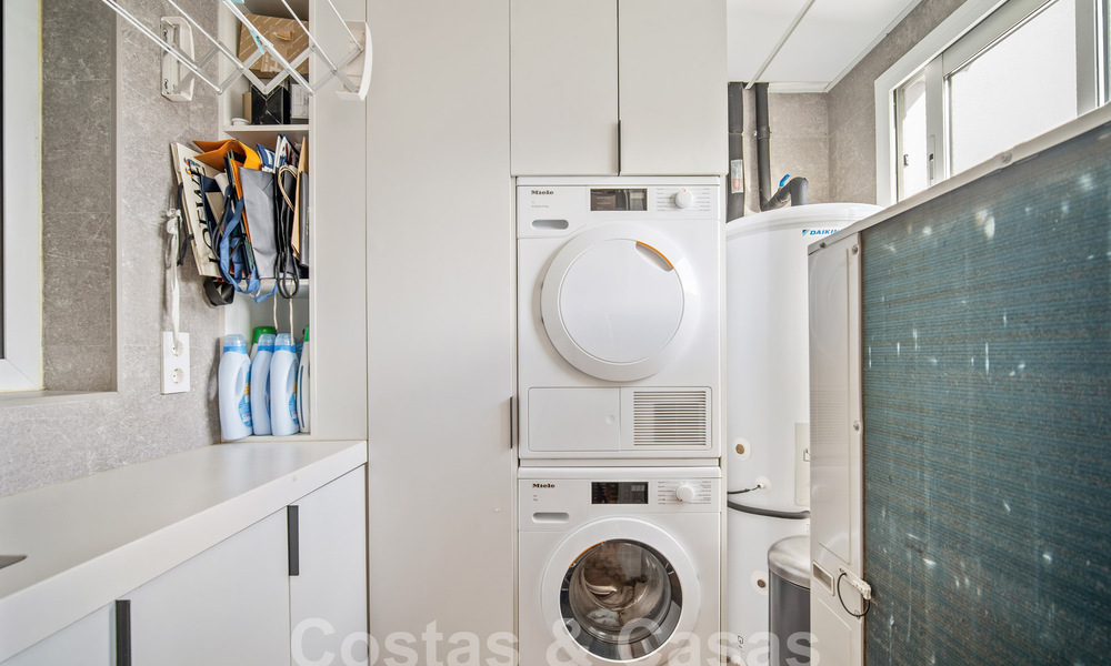 Lujoso apartamento en venta en complejo de alto standing en la prestigiosa Milla de Oro de Marbella 57883