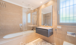 Villa mediterránea en venta a poca distancia de la playa en la Nueva Milla de Oro entre Marbella y Estepona 57919 