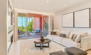 Apartamento con jardín en venta con vistas abiertas al mar en un emblemático complejo de playa en la Nueva Milla de Oro entre San Pedro y Estepona 57944 