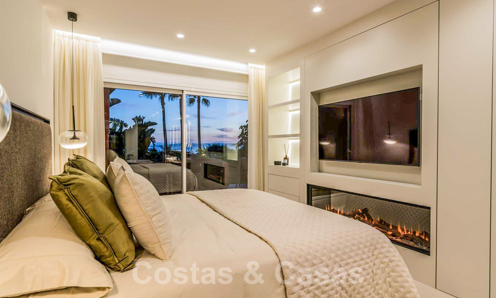 Apartamento con jardín en venta con vistas abiertas al mar en un emblemático complejo de playa en la Nueva Milla de Oro entre San Pedro y Estepona 57955