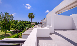 Amplia casa adosada en venta con vistas de 360°, junto a campo de golf en La Quinta golf resort, Marbella - Benahavis 57978 