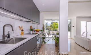 Amplia casa adosada en venta con vistas de 360°, junto a campo de golf en La Quinta golf resort, Marbella - Benahavis 57983 