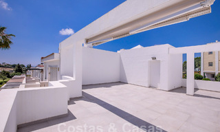 Amplia casa adosada en venta con vistas de 360°, junto a campo de golf en La Quinta golf resort, Marbella - Benahavis 57988 