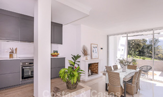 Amplia casa adosada en venta con vistas de 360°, junto a campo de golf en La Quinta golf resort, Marbella - Benahavis 57990 