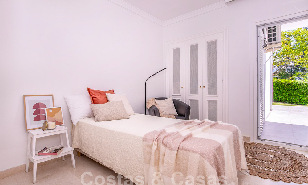 Amplia casa adosada en venta con vistas de 360°, junto a campo de golf en La Quinta golf resort, Marbella - Benahavis 57997