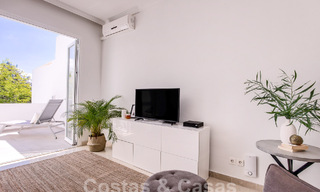 Amplia casa adosada en venta con vistas de 360°, junto a campo de golf en La Quinta golf resort, Marbella - Benahavis 57999 