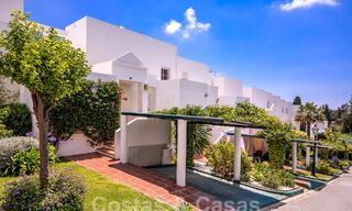 Amplia casa adosada en venta con vistas de 360°, junto a campo de golf en La Quinta golf resort, Marbella - Benahavis 58001 