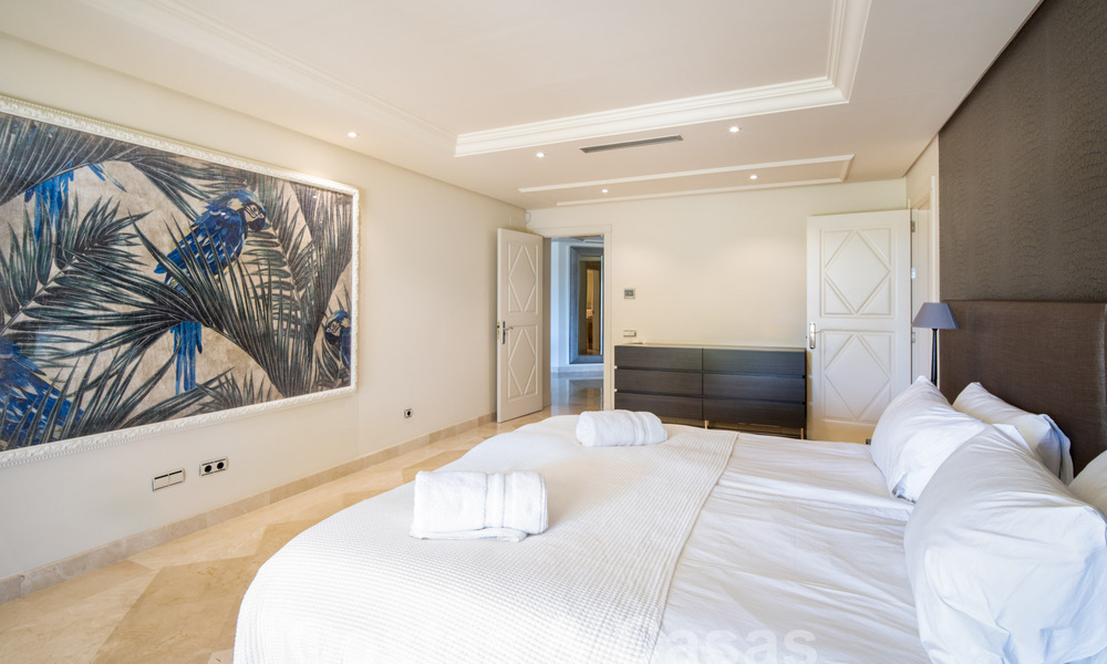Lujoso apartamento en venta con piscina privada en complejo de alto standing en Nueva Andalucia, Marbella 58054