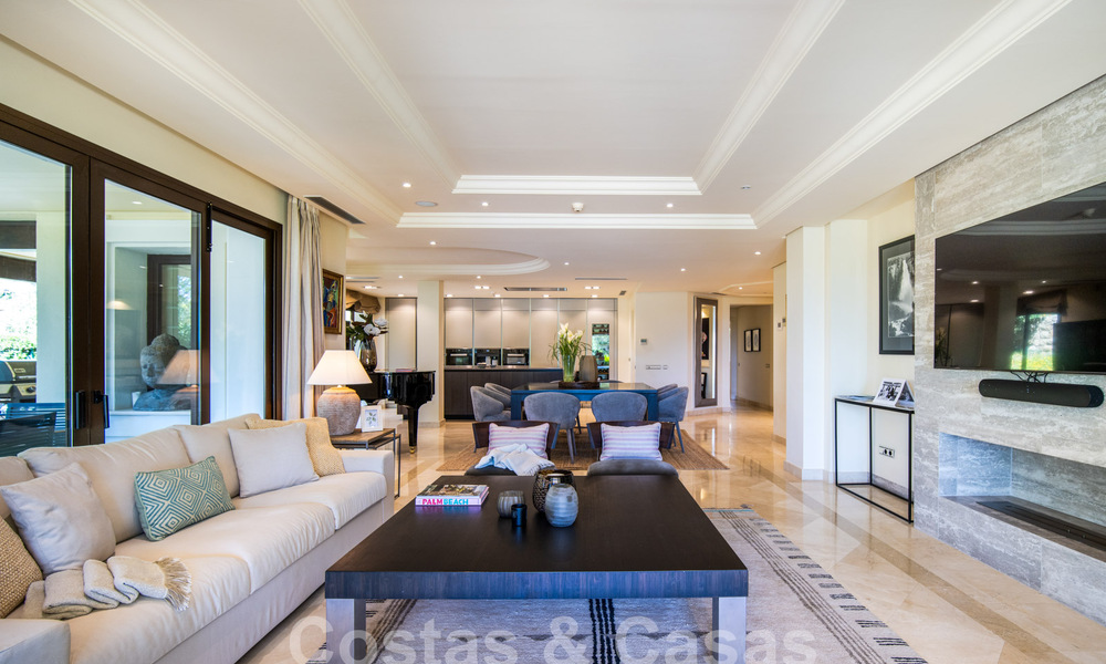 Lujoso apartamento en venta con piscina privada en complejo de alto standing en Nueva Andalucia, Marbella 58060