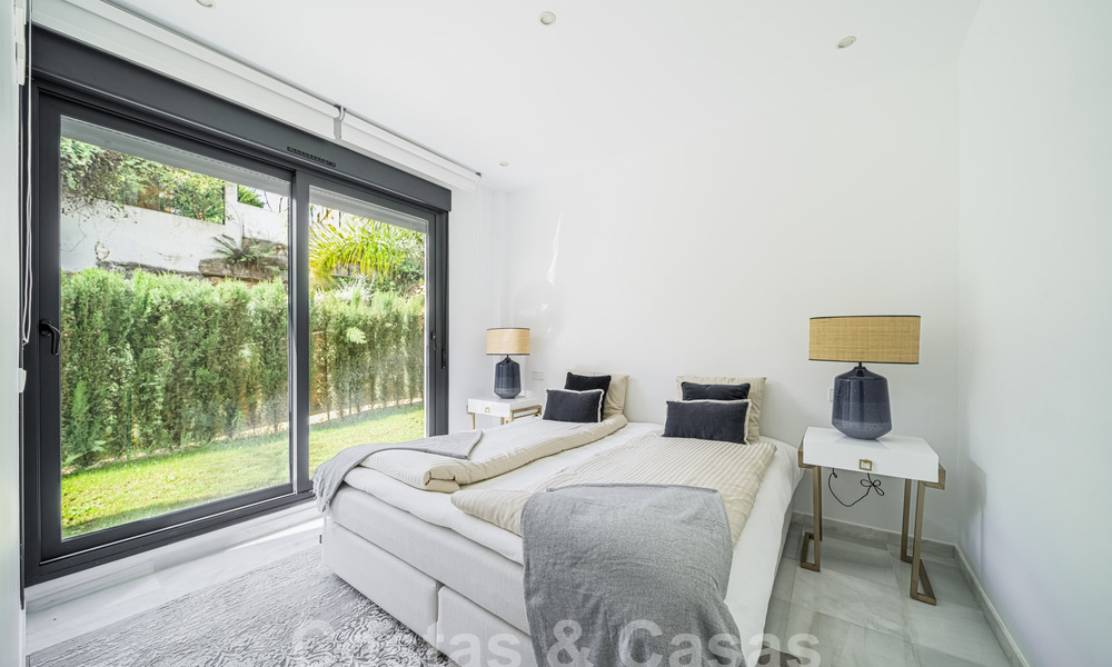 Moderno apartamento con jardín en venta con 3 dormitorios en un complejo cerrado en la Milla de Oro de Marbella 58566