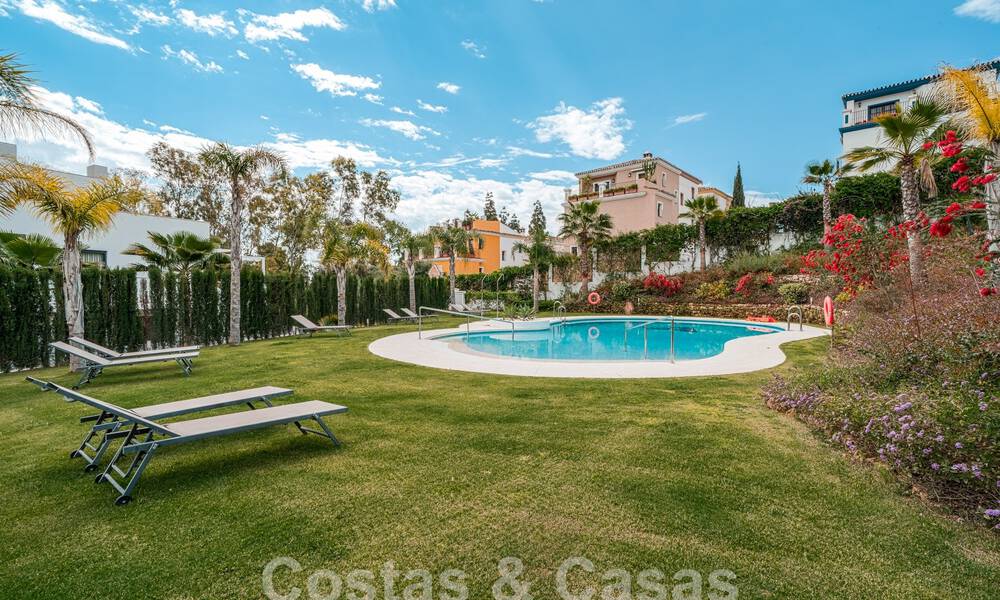 Moderno apartamento con jardín en venta con 3 dormitorios en un complejo cerrado en la Milla de Oro de Marbella 58576