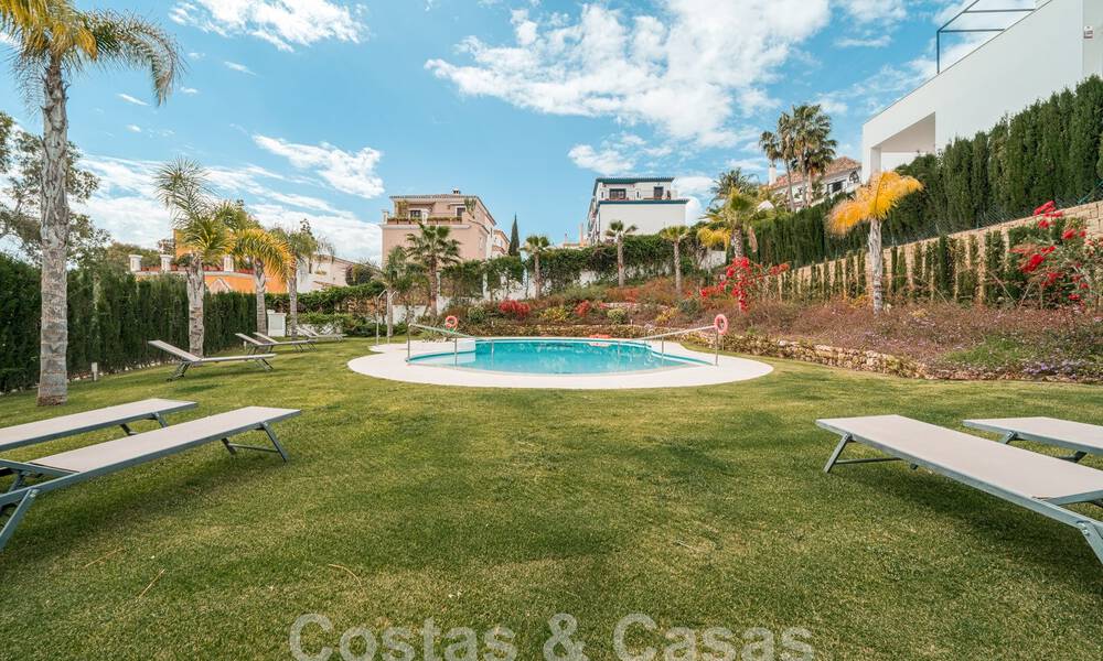 Moderno apartamento con jardín en venta con 3 dormitorios en un complejo cerrado en la Milla de Oro de Marbella 58577