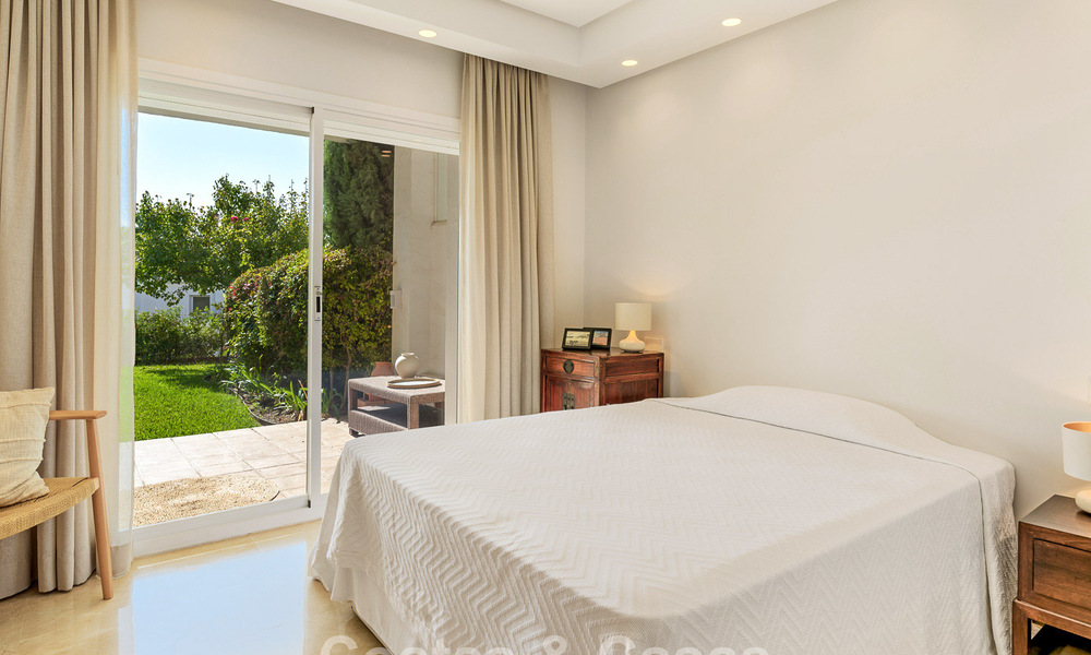 Encantador apartamento con jardín en venta en un complejo residencial privilegiado en La Quinta, Marbella – Benahavis 58594