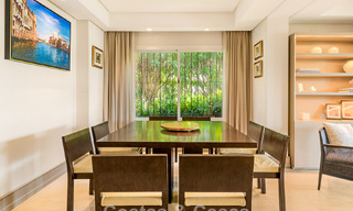 Encantador apartamento con jardín en venta en un complejo residencial privilegiado en La Quinta, Marbella – Benahavis 58597 