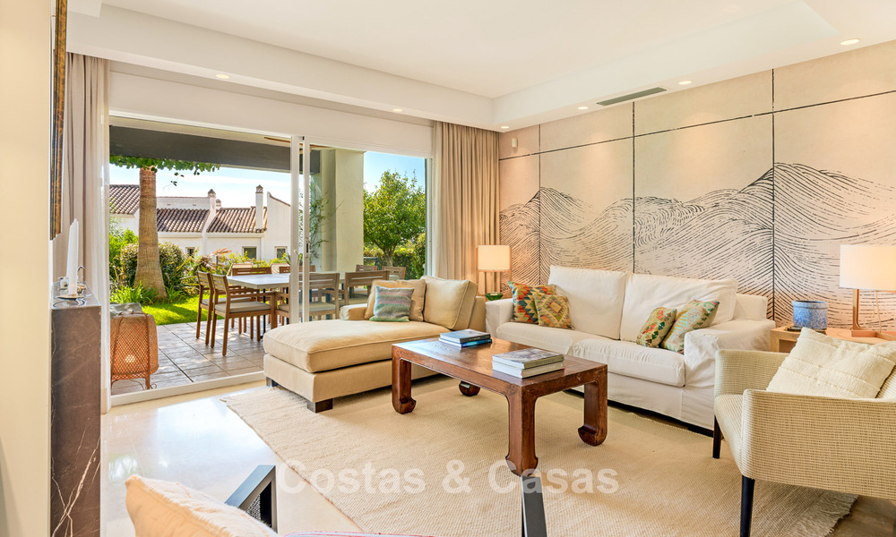 Encantador apartamento con jardín en venta en un complejo residencial privilegiado en La Quinta, Marbella – Benahavis 58599
