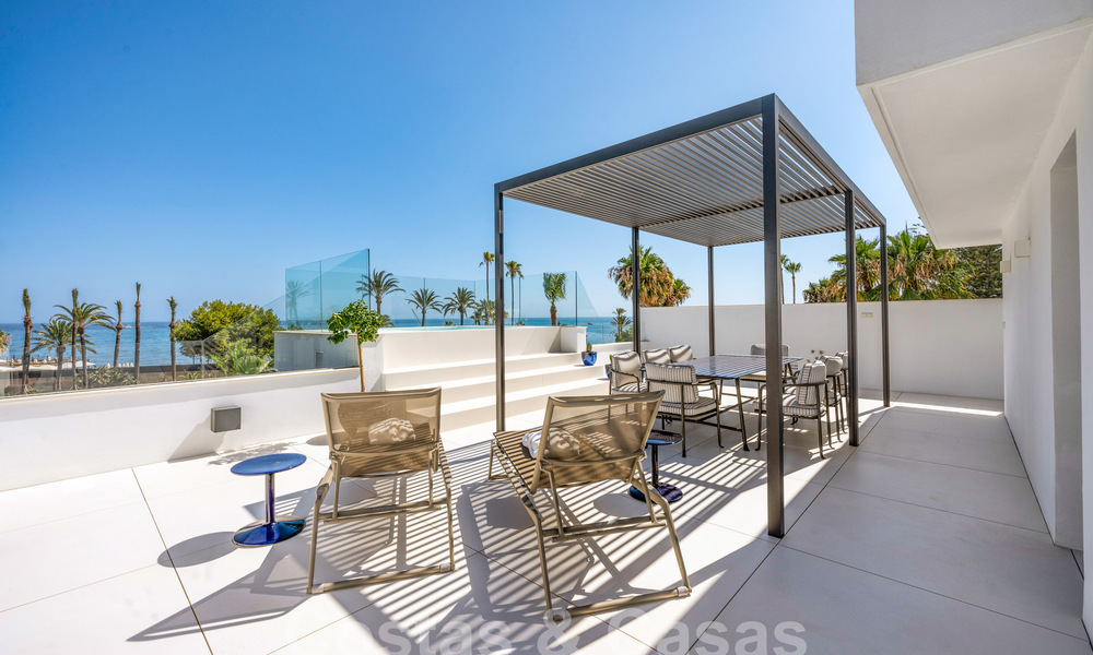 Villa de lujo modernista en venta a un paso de la playa y de todos los servicios en San Pedro, Marbella 58671