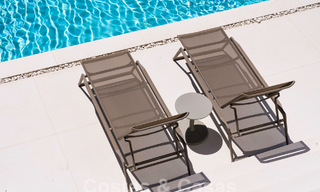 Villa de lujo modernista en venta a un paso de la playa y de todos los servicios en San Pedro, Marbella 58681 