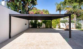 Villa de lujo modernista en venta a un paso de la playa y de todos los servicios en San Pedro, Marbella 58683 
